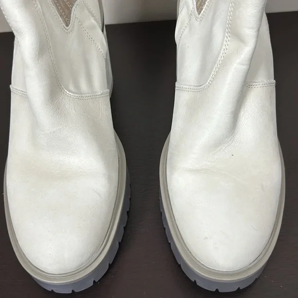 FREE People James Chelsea Boot Leather Ice platform chunky 39.5 US 9 NEW